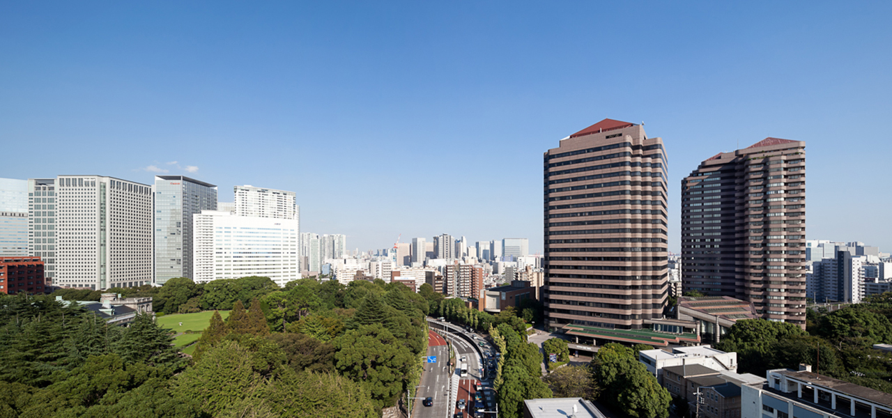 This is a complex with facilities including hotels, offices, residences, and gardens in the land of Jonan Gozan Shinagawa/Gotenyama.
